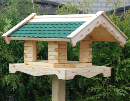 vogelhaus hansi mit gruenen bitumenschindeln inkl haken für meisenknoedel und herausnehmbarem ausziehboden