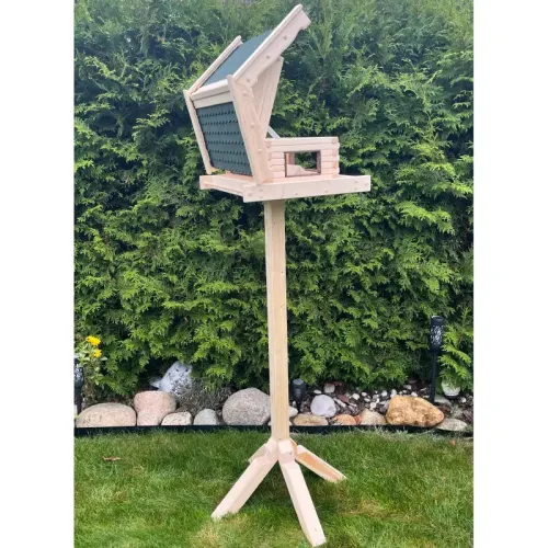 vogelvilla-handgefertigt-holz