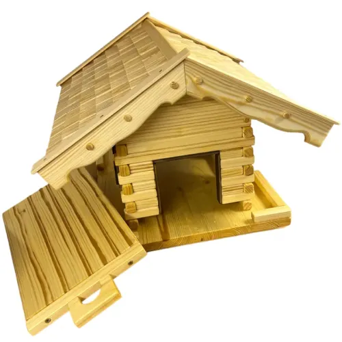 xxl-vogelhaus-groot-kleinen-holzschindeln-dunkelbraun-gebeizte-fensterlaeden-tueren-fensterzargen-ausziehboden-boden-mit-zaun