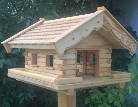 Vogelhaus Alm mit kleinen Holzschindeln für Gartenvögel