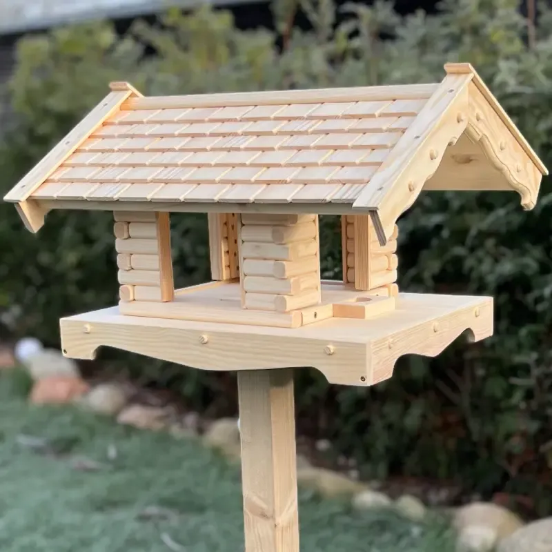 vogelhaus-hansi-mit-kleinen-holzschindeln-ausziehboden-und-boden-mit-geschwungenem-rand